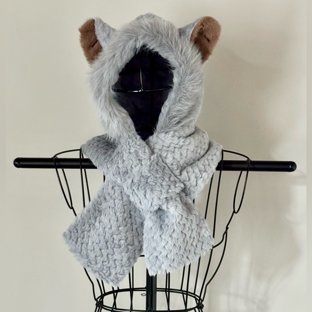 New Cozy Warm Adult Size Gray Furry Hat w/ Scarf, Faux Fur Trim & Ears